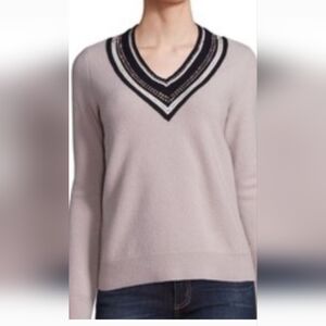 V-Neck Sweater in Light Pink